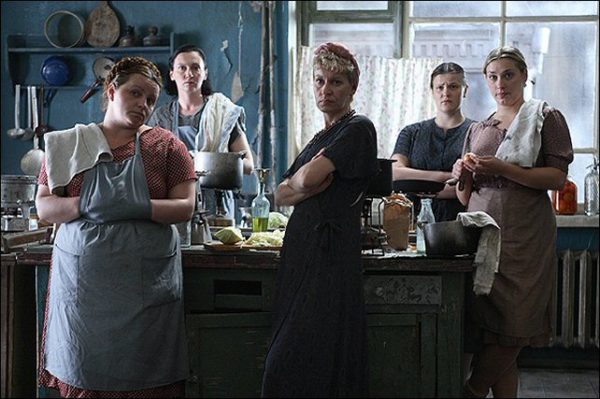 При проживании в коммунлке необходимо договариваться с соседями о месте курения