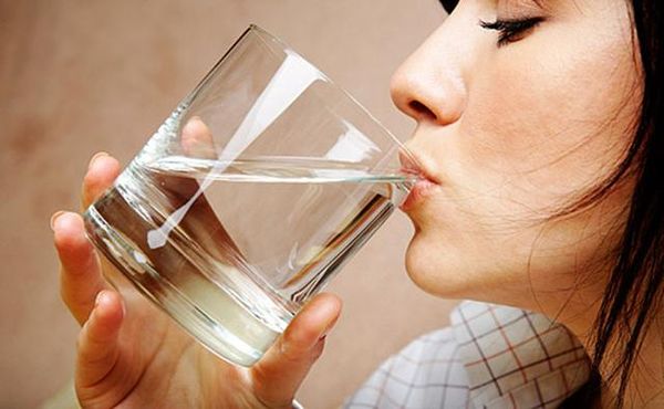 Бросив курить, пейте больше воды