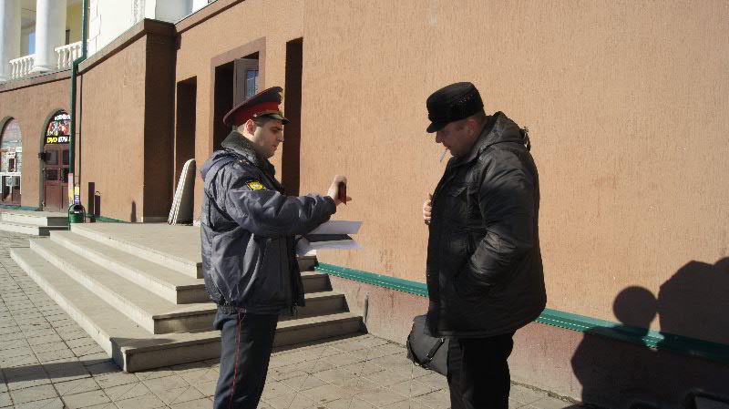 Существуют штрафы за курение в неположенном месте