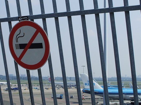 Есть ли штраф за курение в аэропорту